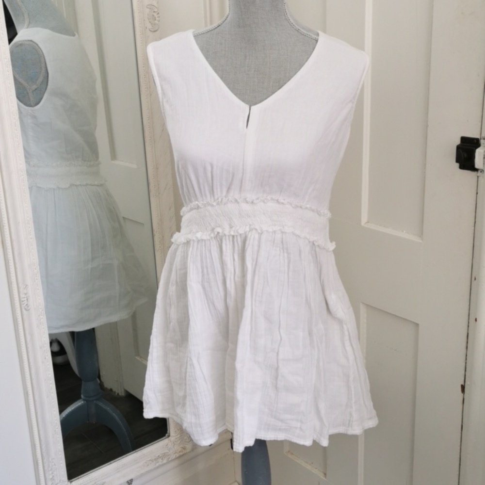 Womens White SleevelessGauzy MiniDress/ Tunic With Ruffled Smocked Lined Waist.S